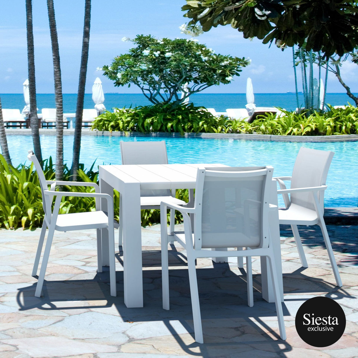 FL 11 Piece Outdoor Lounge Setting with Vegas Extendable Table