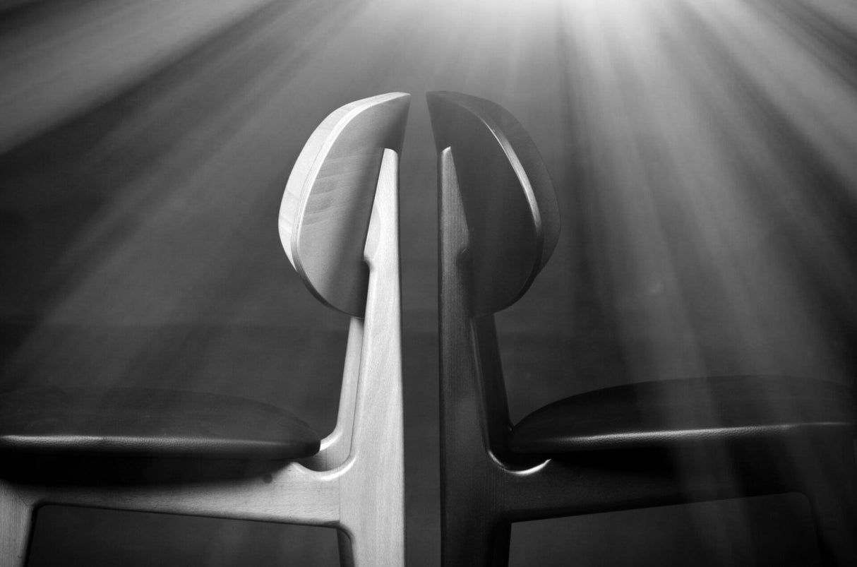 FL Ban Vinyl Seat Timber Legs Hospitality Dining Chair