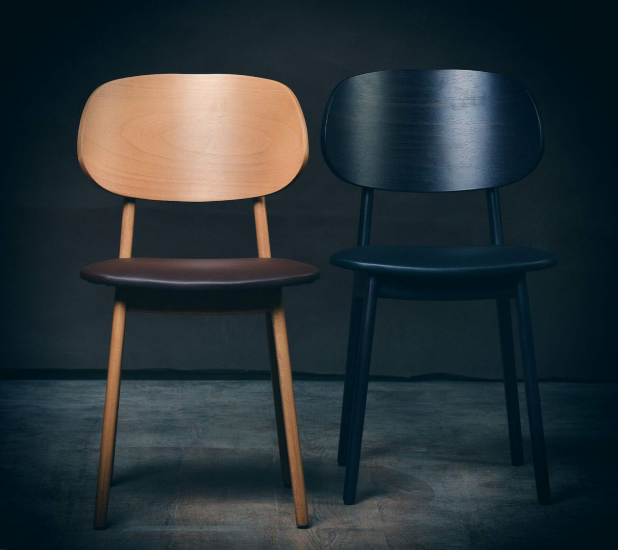 FL Ban Vinyl Seat Timber Legs Hospitality Dining Chair