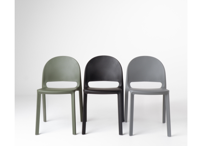 DD Domi Stackable Outdoor Breakout Chair