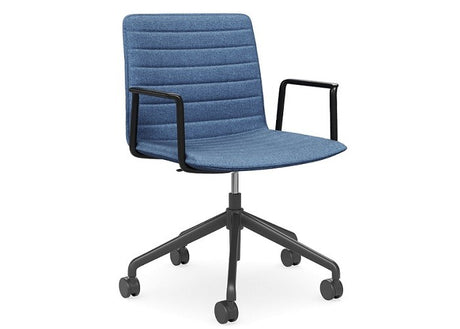 DD Nikola Meeting Chair with Black Arm Rest